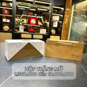 Set Quà Tặng Tết 2 Cánh Mở Hộp Trắng Sang Trọng